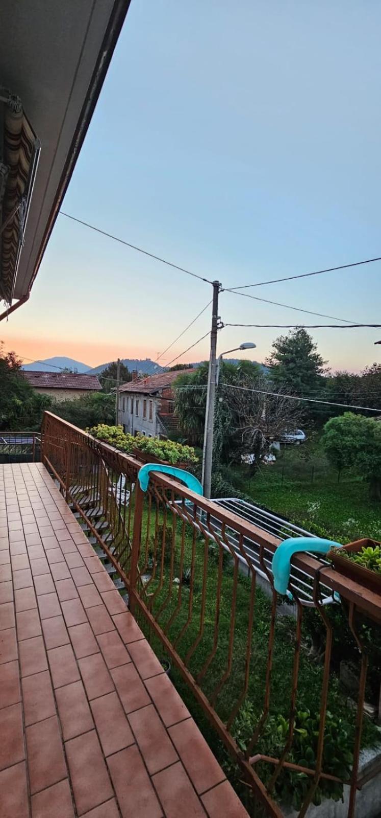 La Casetta Di Anna Laveno Bagian luar foto